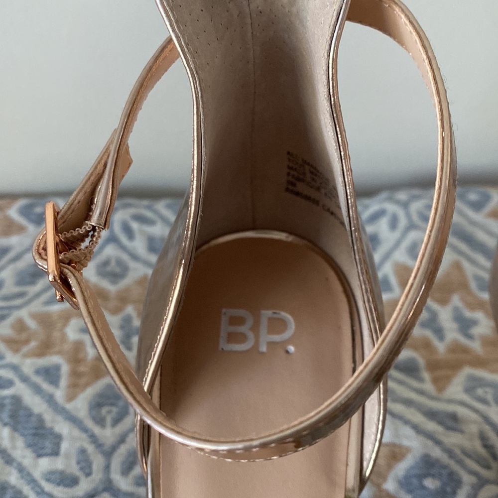 BP. ROSE GOLD HEELS - Picture 5 of 14